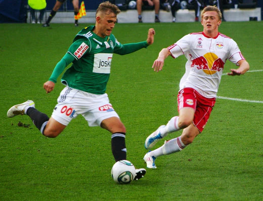 Center Forward vs Striker in Football - What Is the Difference?